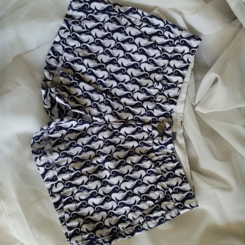 Shorts - Picture 3 of 3
